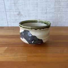 【アンティーク】茶道具 抹茶碗 松の図 緑釉縁 貫入 古美術 骨董品 蔵出し アンティーク】茶道具 抹茶碗 松の図 緑釉縁 貫入 古美術 骨董品