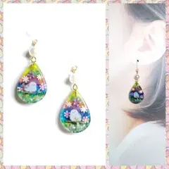 No.1610-C　シマエナガ☆お花☆パール☆レジンピアス・イヤリング(しずく型