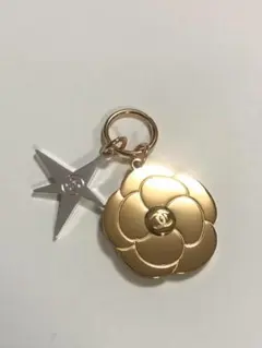 【15時〆即日発送】★新品未使用★CHANEL　ホリデー チャーム　1点