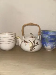 香蘭社　陶器の急須と湯呑みセット