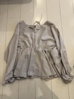 ベージュ Vネック ブラウス Fサイズ LOWRYSFARM