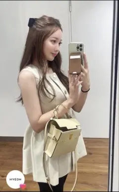 HYEON Isabelle blouse - メルカリ