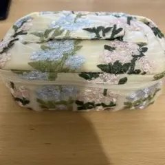 Francfranc フランフラン 花柄刺繍 バニティポーチのサムネイル