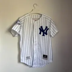 【MLB公式】ニューヨーク・メッツ ピンストライプ柄 裏起毛プルオーバーパーカー MLB公式】ニューヨーク・メッツ ピンストライプ柄 裏起毛プルオーバー