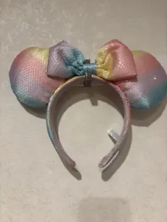 ☆美品　ディズニー　レインボー　カチューシャ　ミニー☆スパンコール