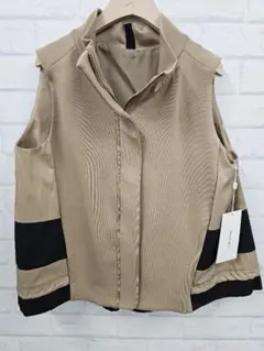 新品未使用★タグ付き⊂(・∀・⊂*) バイカラーベスト♪