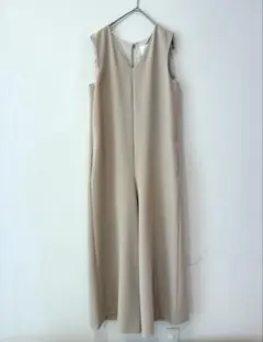 【極美品】araara アラアラ　Ｖネック　オールインワン　ベージュ