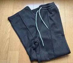 裏起毛ピンタックパンツ　Mサイズ