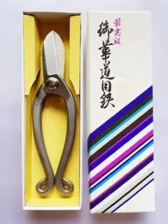 越後鍛冶職人が作ったステン日立銀紙3号池坊鋏 - メルカリ