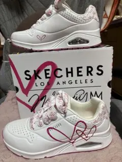 SKECHERS Los Angeles ハート柄スニーカー