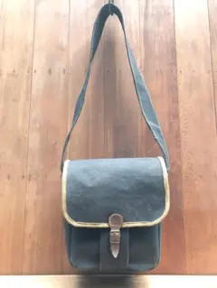 Item thumbnail for item c2e3aef2-8e51-4900-a39b-51ab78f4262f