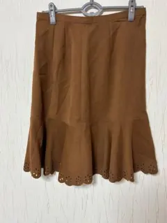 SALE中レトロ ヴィンテージ風フレアスカート 花カット裾 ブラウン 大人可愛い