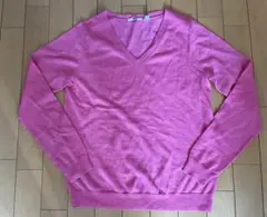 【お値下げ】ユニクロ　ピンク Vネック セーター Mサイズ