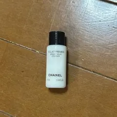 【新品未使用】CHANEL エクラ プルミエ ブライト ミルキー エッセンスのサムネイル