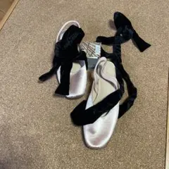 ZARA ピンクバレエシューズ サテン ブラックリボン