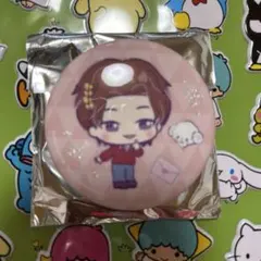 seventeen ウジ　ドンキ　サンリオコラボ缶バッジ