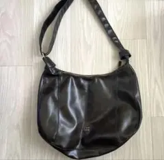 大きめサイズ‼️ ブラウン ショルダーバック