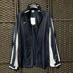 タグ付き NIKE ナイロンジャケット Mサイズ