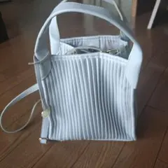 値下げ！index プリーツ 2weyバッグ ライトグレーのサムネイル