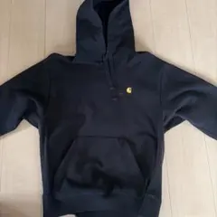 Carhartt ブラック フーディ