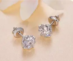 天然ルビー 3.0ct Pt900 ピアス 8mm×6mm - メルカリ