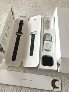 Apple Watch ブラック本体（ベルトはおまけ）
