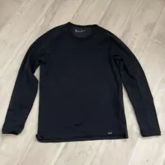 【美品】アンダーアーマーブラック長袖SM/P/CH160 165スポーツ