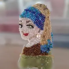 ハンドメイドビーズブローチ