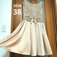 刺繍入りベージュワンピース お呼ばれドレス パーティドレス