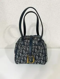 Item thumbnail for item 7a161bdf-285d-4016-93e2-38de5cfe82c0