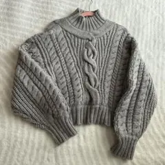 【1/31まで販売】SNIDEL ケーブル編みタートルネックセーター グレー