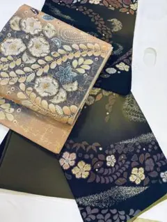 色無地 【辻ヶ花】作家物・落款・膨れ織・紋なし 色無地 【辻ヶ花】作家物・落款・膨れ織・紋なし