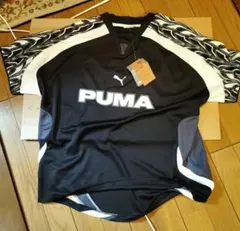 PUMA 半袖シャツ アジアフィット 黒/白