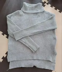 ショート丈ニット