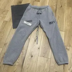 essentials スウェットパンツ