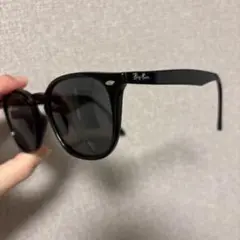 Ray-Ban RB4258F 601/71