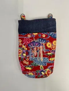 【サマーセール！】デニムリメイク　ハンドメイド　紅型柄スマホポシェット