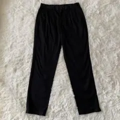 タック チノパン