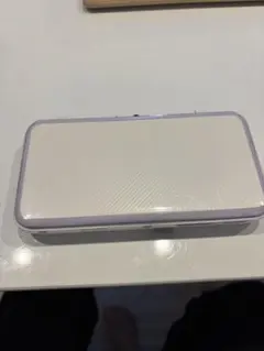 美品　New ニンテンドー 2DS LL ホワイト×ラベンダー