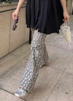 JUMELLE ジュメロ　花柄コットンパンツ　Lサイズのサムネイル