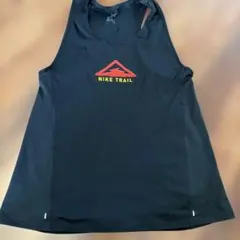 Nike Trail ブラック タンクトップ