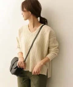 ケーブルニット　Vネック　アーバンリサーチ