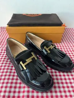 TOD'S ブラック フリンジローファー