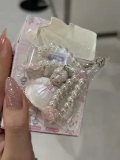 サンリオ ホワイトフリルデザインシリーズ シークレットストラップ マロンクリーム