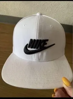 Nike Pro Dri-FIT ホワイトキャップ