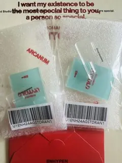 ENHYPEN グローバル ロゴ入りミニフォトカードスタンド