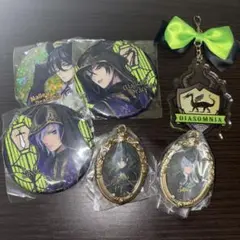 ツイステッドワンダーランド アクリルストラップ キーホルダー 缶バッチ セット