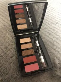 Dior ミニ メイクアップ パレット 値引き不可