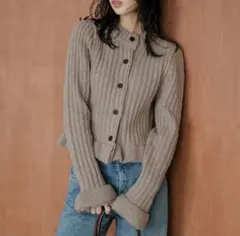 amery ニット　リブ　フリル　カーディガン　ショート丈