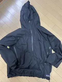 パタゴニア　Patagonia エッセンシャルプルオーバー　Sサイズ　ブラック 2025年最新】パタゴニア エッセンシェルプルオーバーの人気